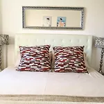 Seaside 1Bed Apartment Ocean Views